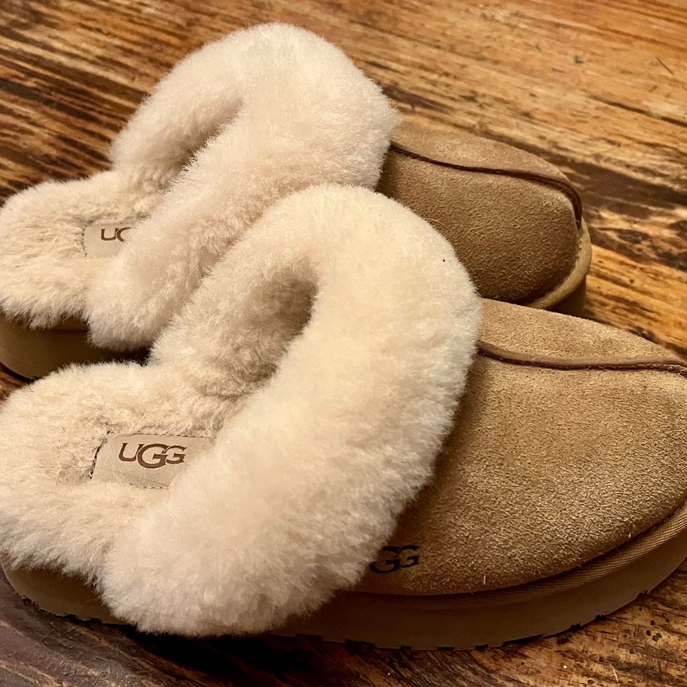Women's UGG Disquette, Slippers size 7